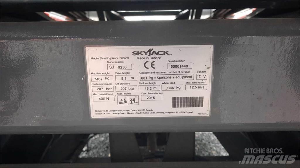 SkyJack 9250RT Žirkliniai keltuvai