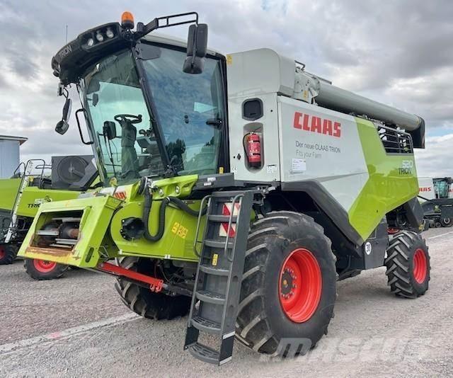 CLAAS TRION 520 Derliaus nuėmimo kombainai