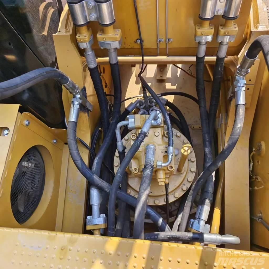 CAT 336 Vikšriniai ekskavatoriai