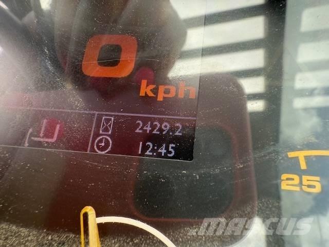 JCB 540-140 Teleskopiniai krautuvai