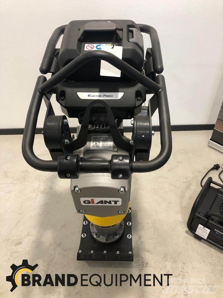 GiANT GR740E Vibratoriai