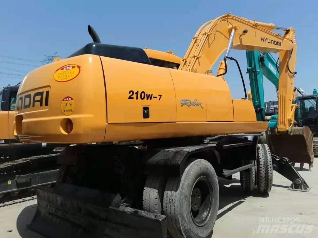 Hyundai R210W-7 Ratiniai ekskavatoriai