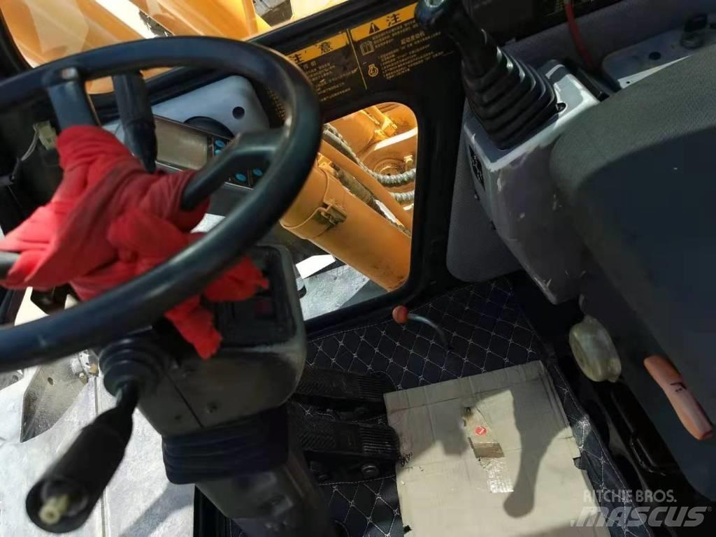 Hyundai R210W-7 Ratiniai ekskavatoriai