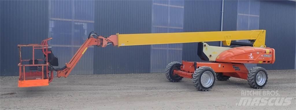 JLG E600JP Alkūniniai keltuvai