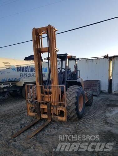 CASE 586H Visureigiai krautuvai