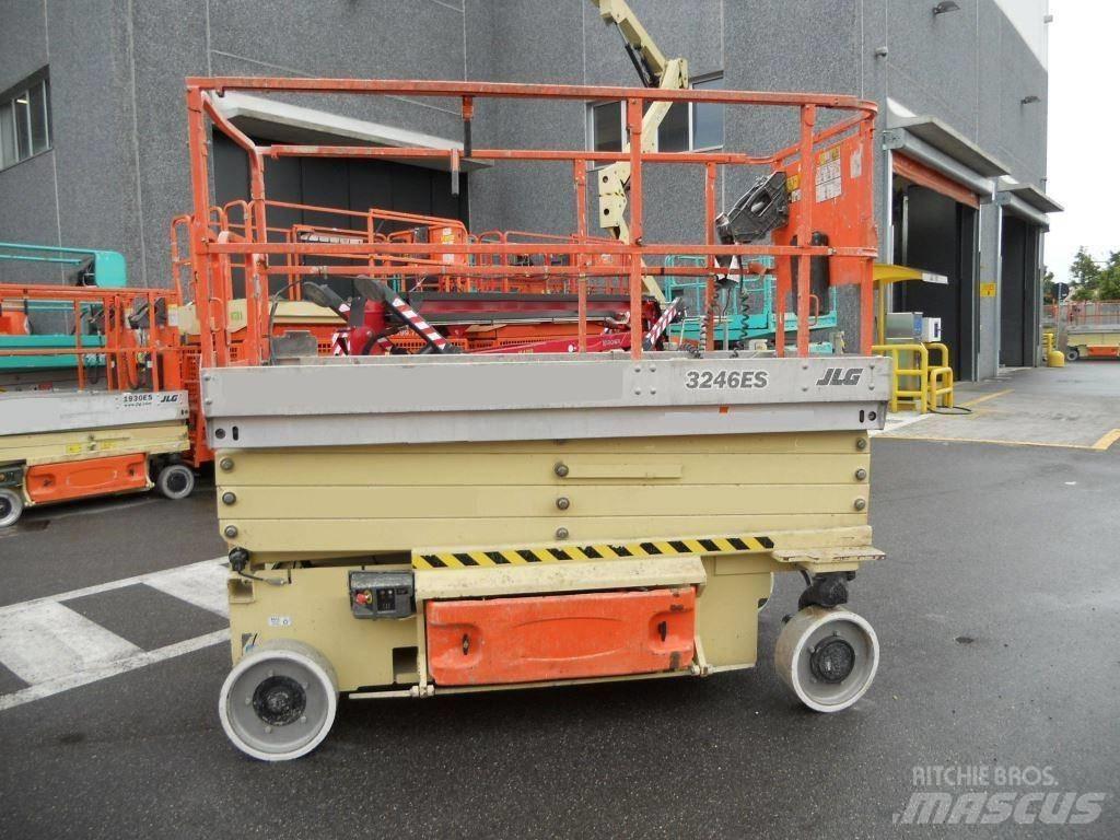 JLG 3246 Žirkliniai keltuvai