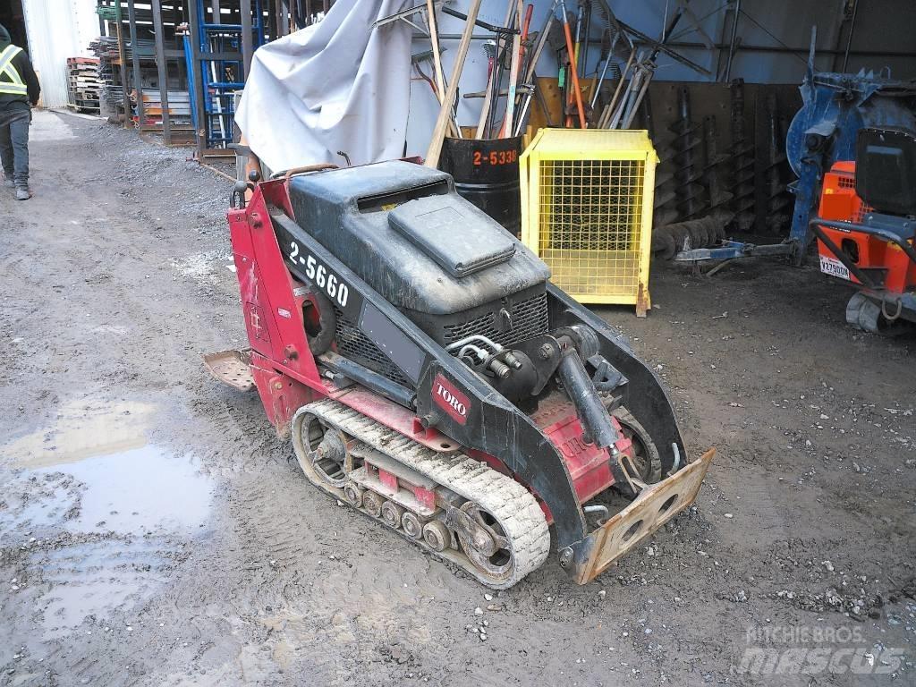 Toro DINGO TX525 Krautuvai su šoniniu pasukimu