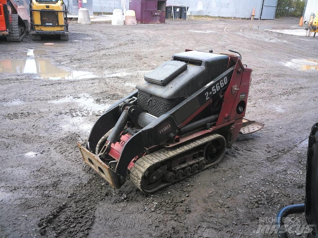 Toro DINGO TX525 Krautuvai su šoniniu pasukimu