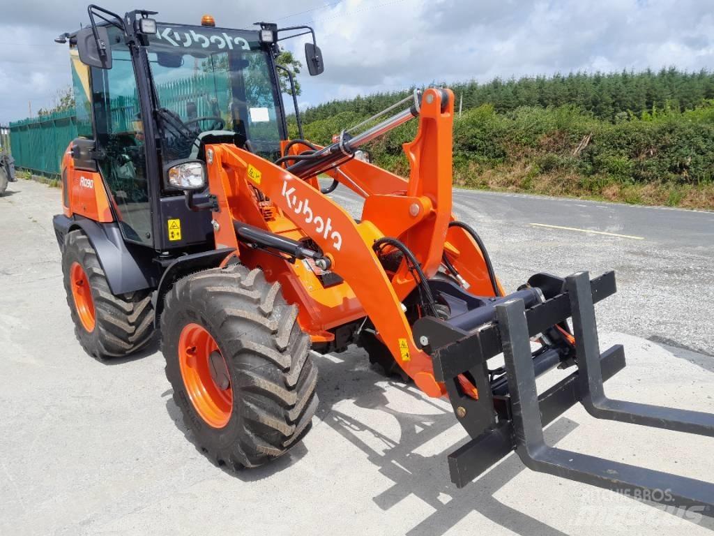 Kubota R 090 Teleskopiniai krautuvai