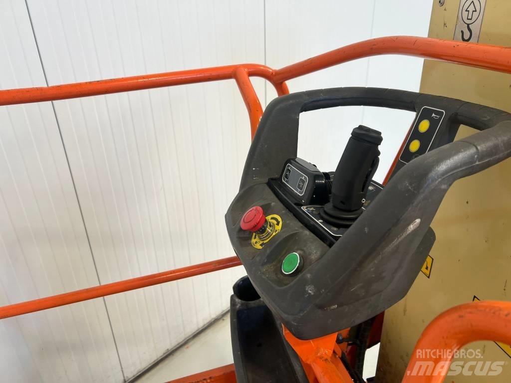JLG Toucan 8E Vertikalūs stiebiniai keltuvai