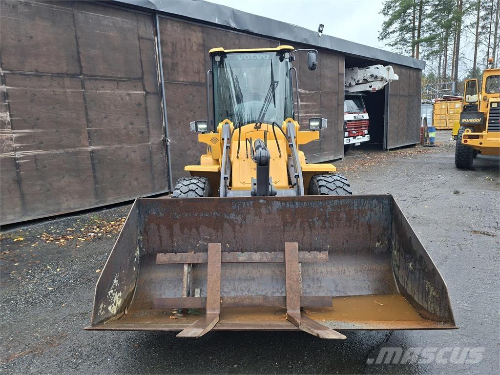 Volvo L30B Naudoti ratiniai krautuvai