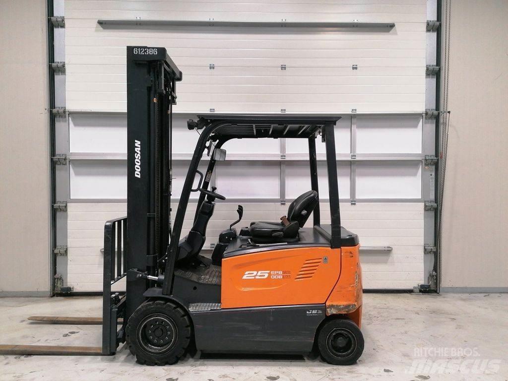 Doosan B25X-7 Elektriniai šakiniai krautuvai