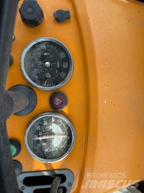 Renault R 65 14 LS Traktoriai