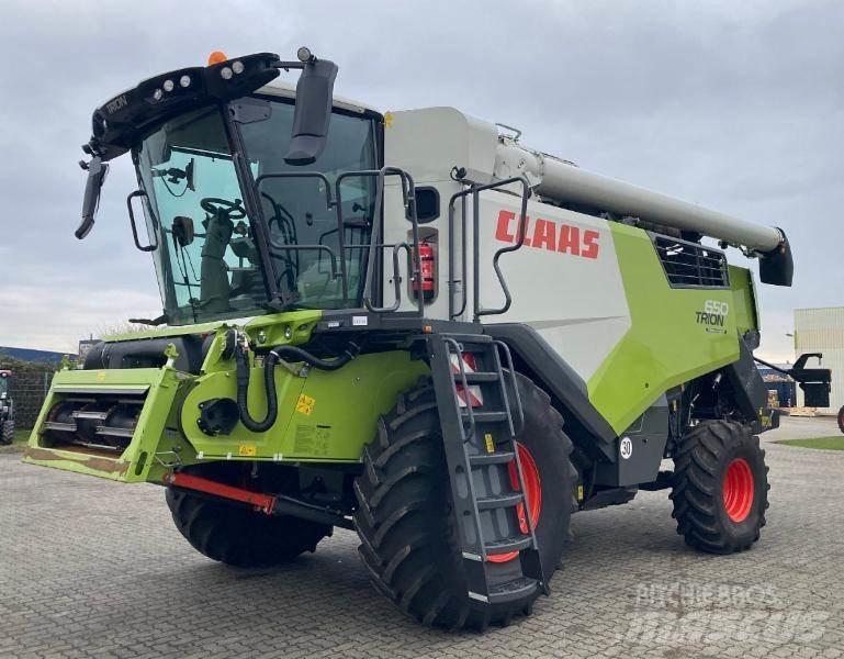 CLAAS TRION 650 Derliaus nuėmimo kombainai