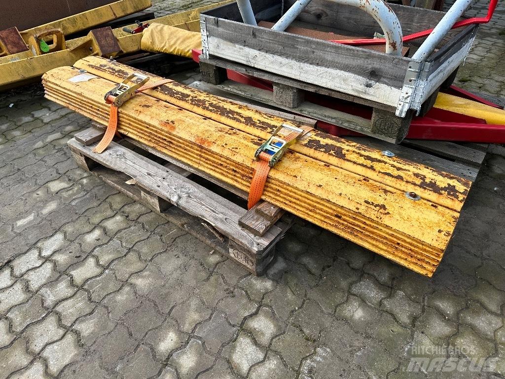 CAT 140 G Greideriai