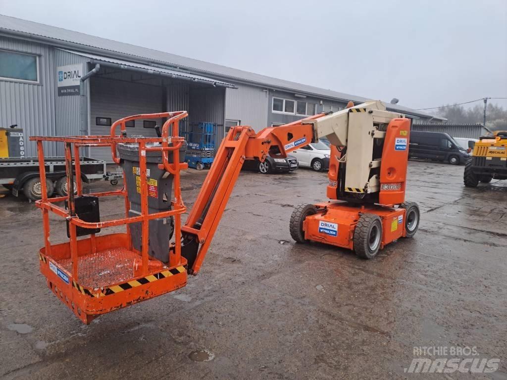 JLG E 300 AJP Alkūniniai keltuvai