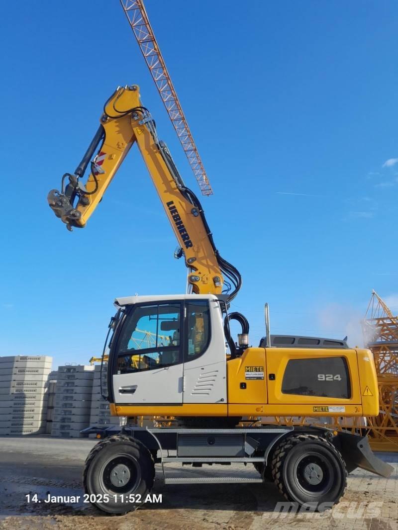 Liebherr A924 Ratiniai ekskavatoriai