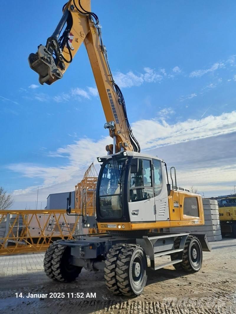 Liebherr A924 Ratiniai ekskavatoriai