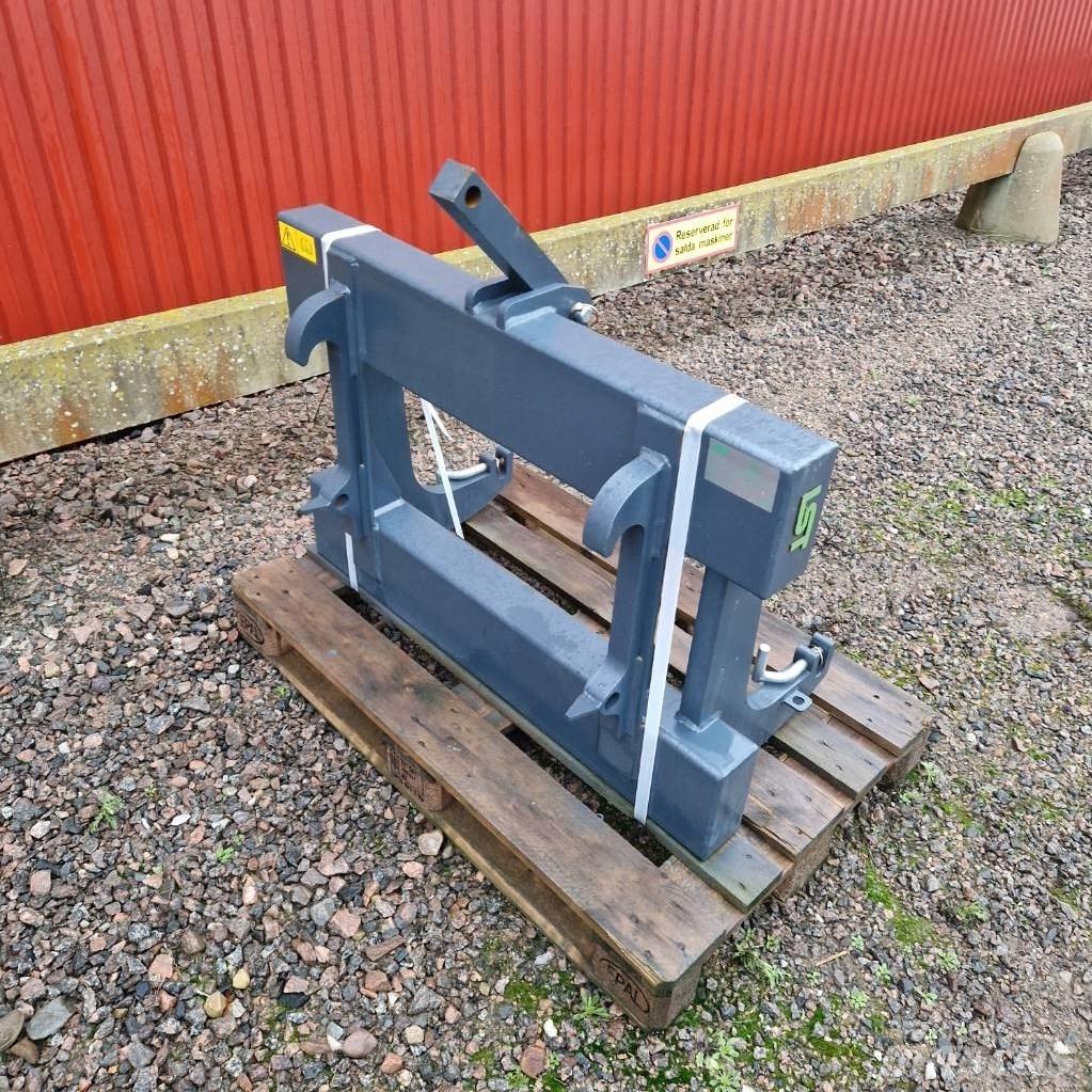 LST Adapter Frontalinių krautuvų priedai