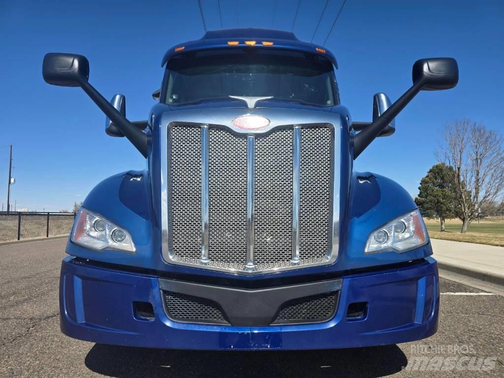 Peterbilt 579 Naudoti vilkikai