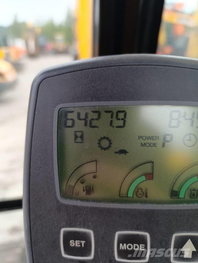 JCB JS 260 LC Vikšriniai ekskavatoriai