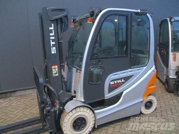 Still RX 60-25 Elektriniai šakiniai krautuvai