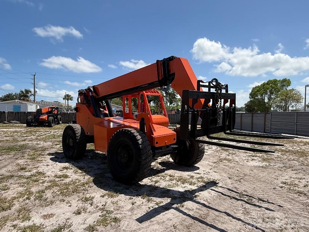 SkyTrak 8042 Teleskopiniai krautuvai