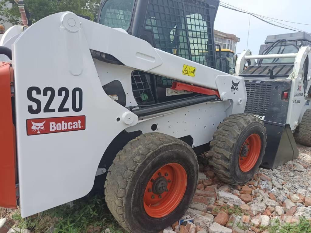 Bobcat S 220 Krautuvai su šoniniu pasukimu