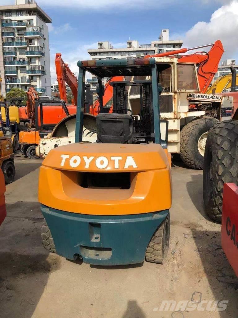 Toyota FD 50 Dyzeliniai krautuvai
