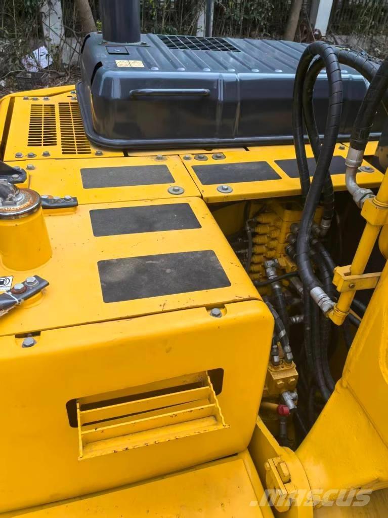Komatsu PC 130 Vikšriniai ekskavatoriai