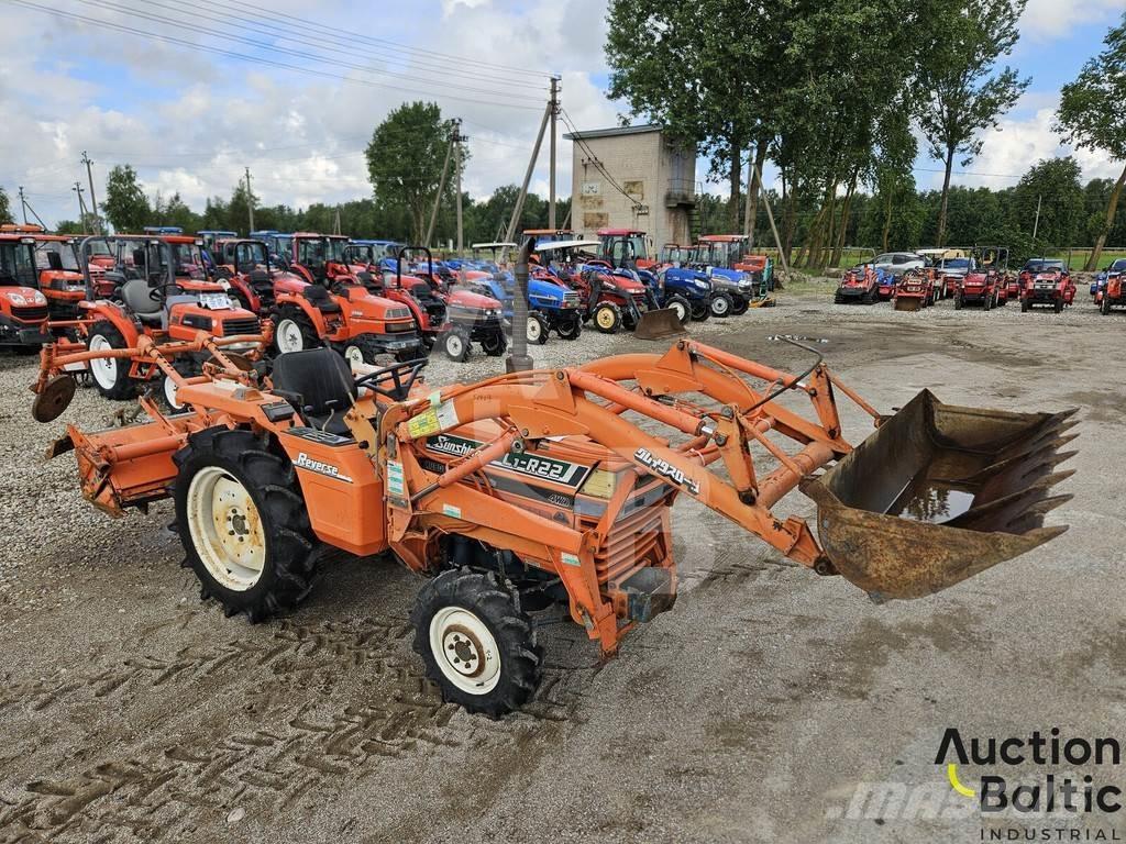 Kubota L1-R22 Traktoriai