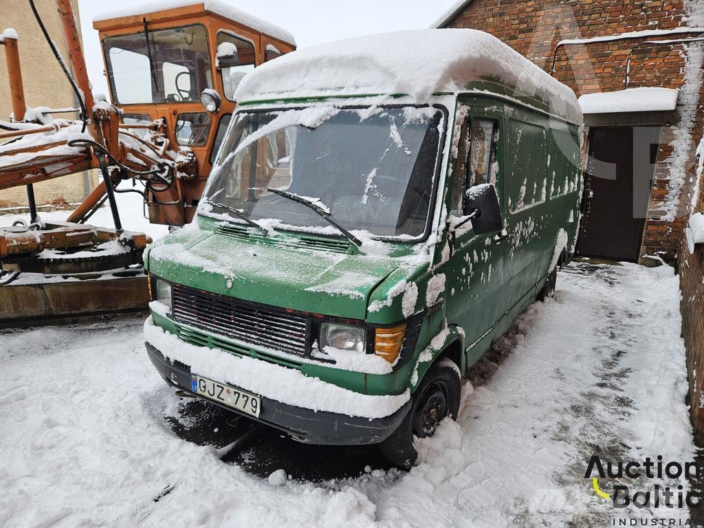 Mercedes-Benz 207D Krovininiai furgonai