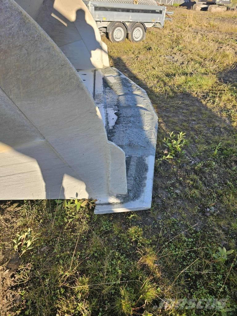 Volvo L 180 H Naudoti ratiniai krautuvai