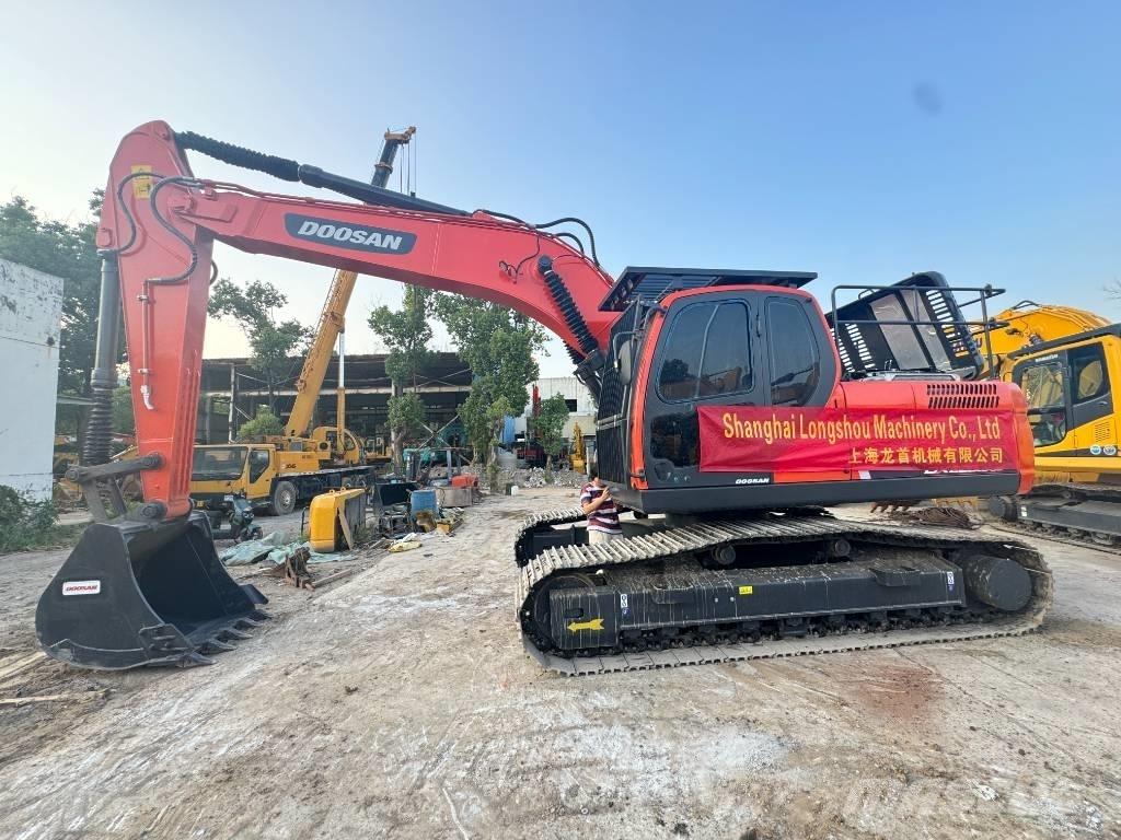 Doosan DX 225 LC Vikšriniai ekskavatoriai