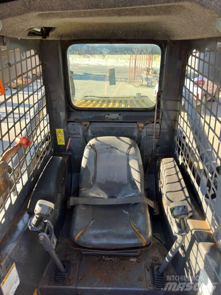New Holland C 185 Krautuvai su šoniniu pasukimu