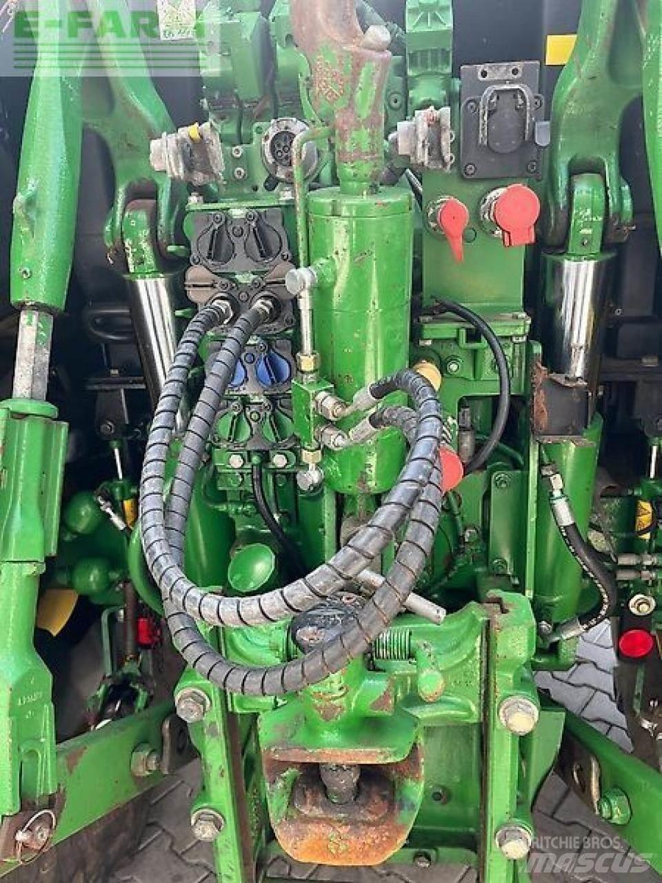 John Deere 6155 r Traktoriai