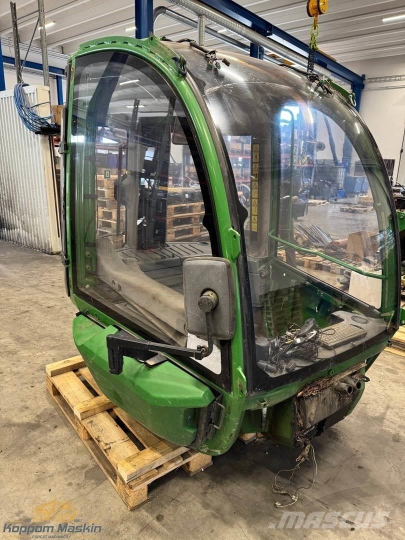 John Deere 1210E Kabinos ir salonai