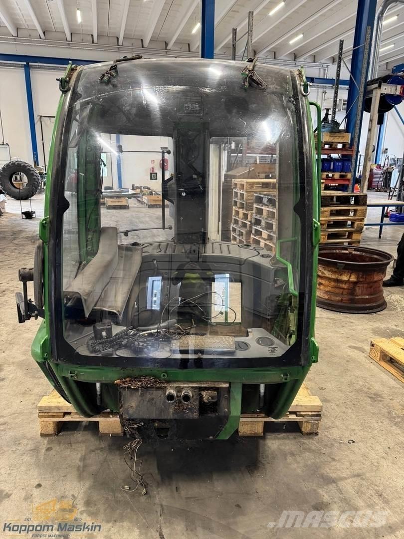 John Deere 1210E Kabinos ir salonai