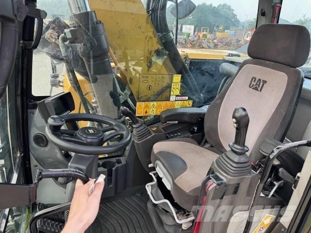 CAT M 320 F Ratiniai ekskavatoriai