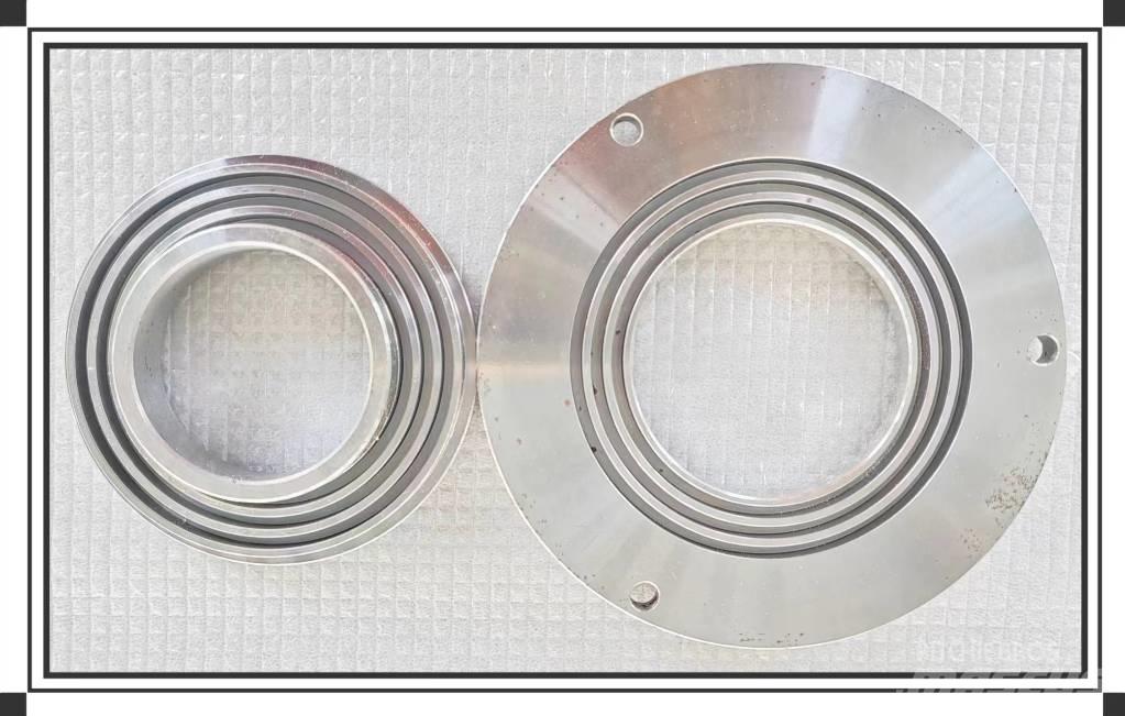 CLAAS Bearing cover Važiuoklė ir suspensija