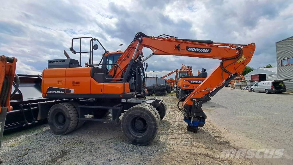 Doosan DX140W-5 Ratiniai ekskavatoriai