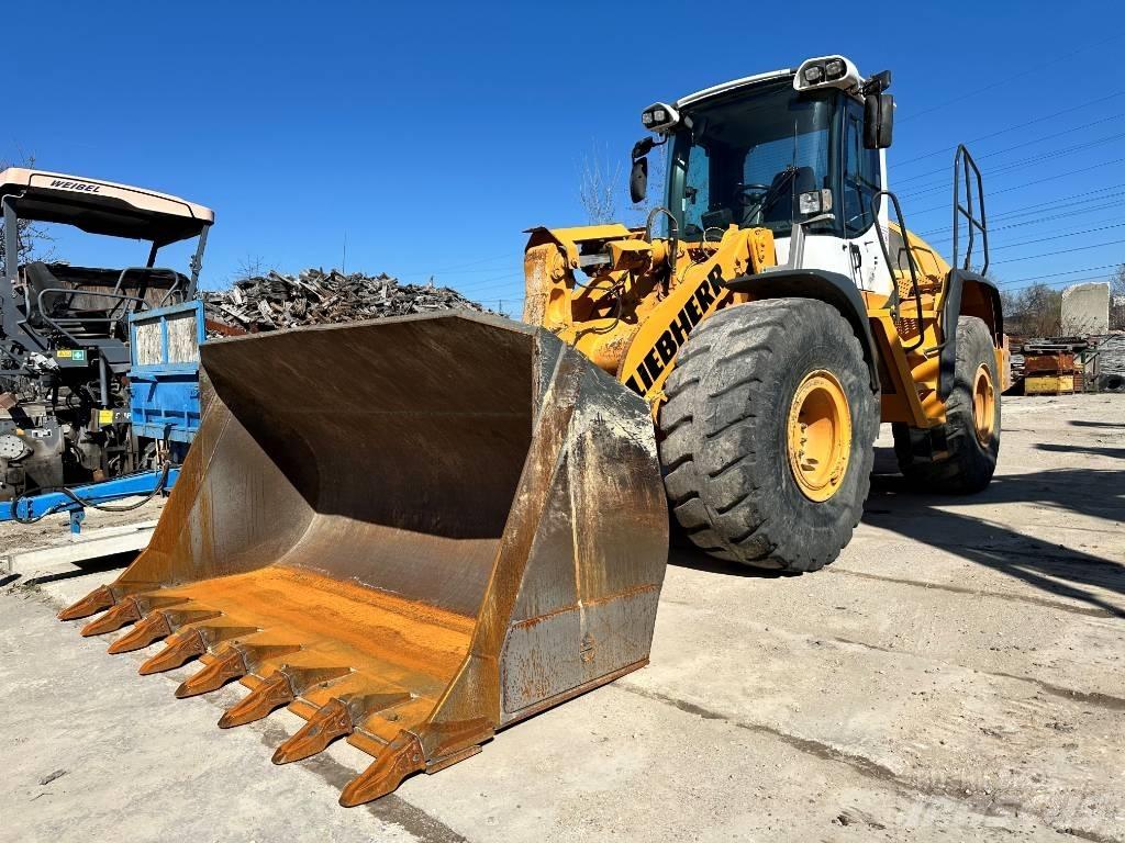 Liebherr L 550 Naudoti ratiniai krautuvai