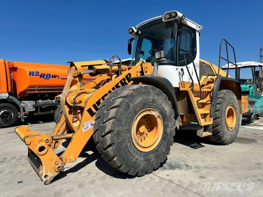 Liebherr L 550 Naudoti ratiniai krautuvai