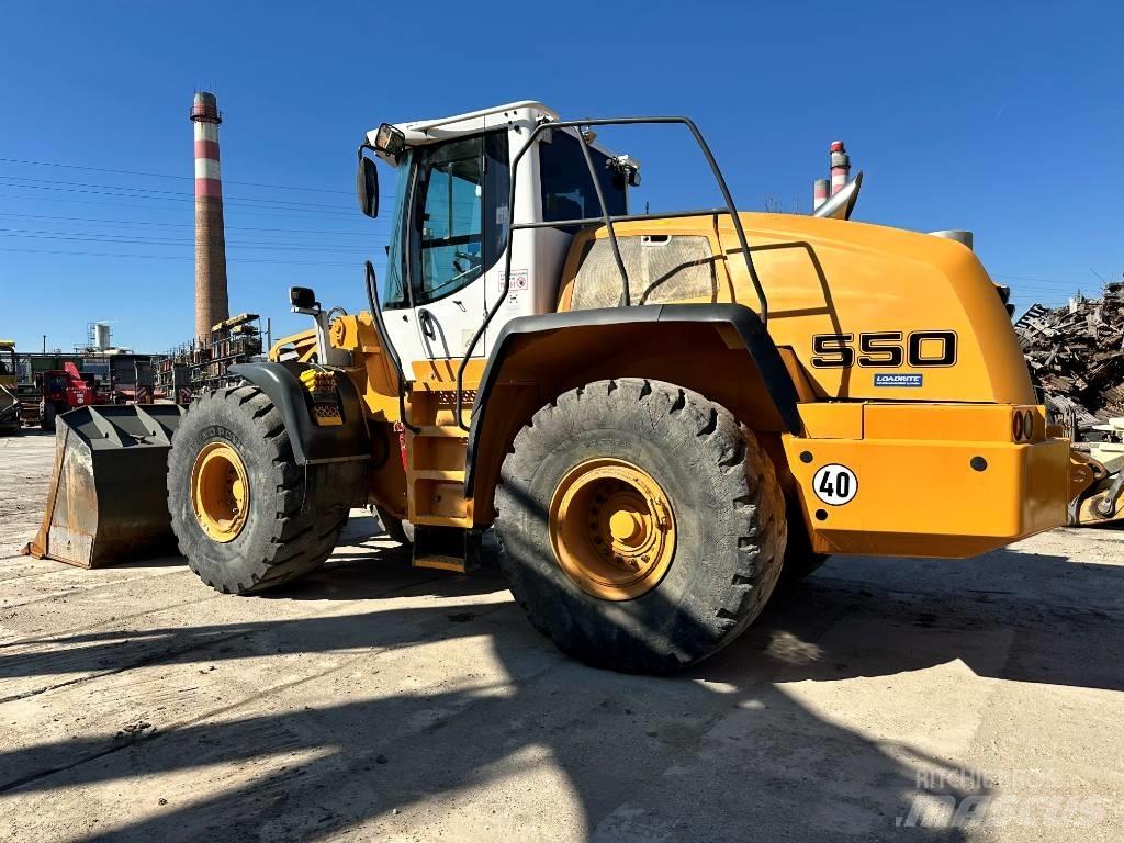 Liebherr L 550 Naudoti ratiniai krautuvai