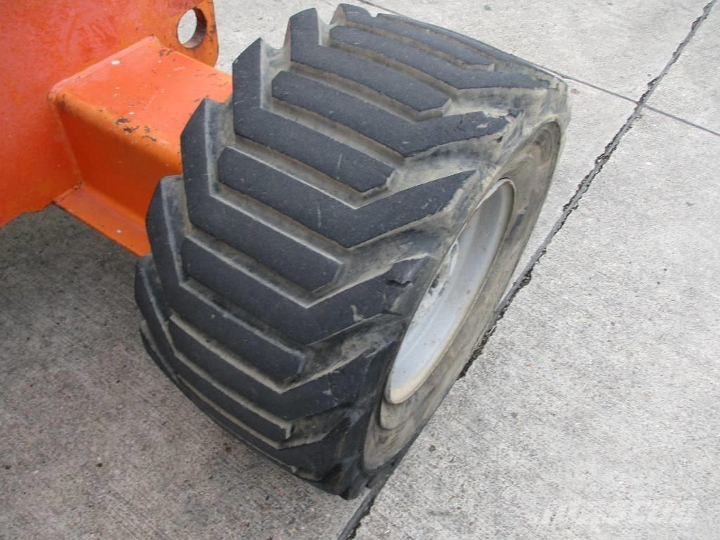 JLG 510 AJ (048) Kompaktiškas savaeigis strėlinis keltuvas