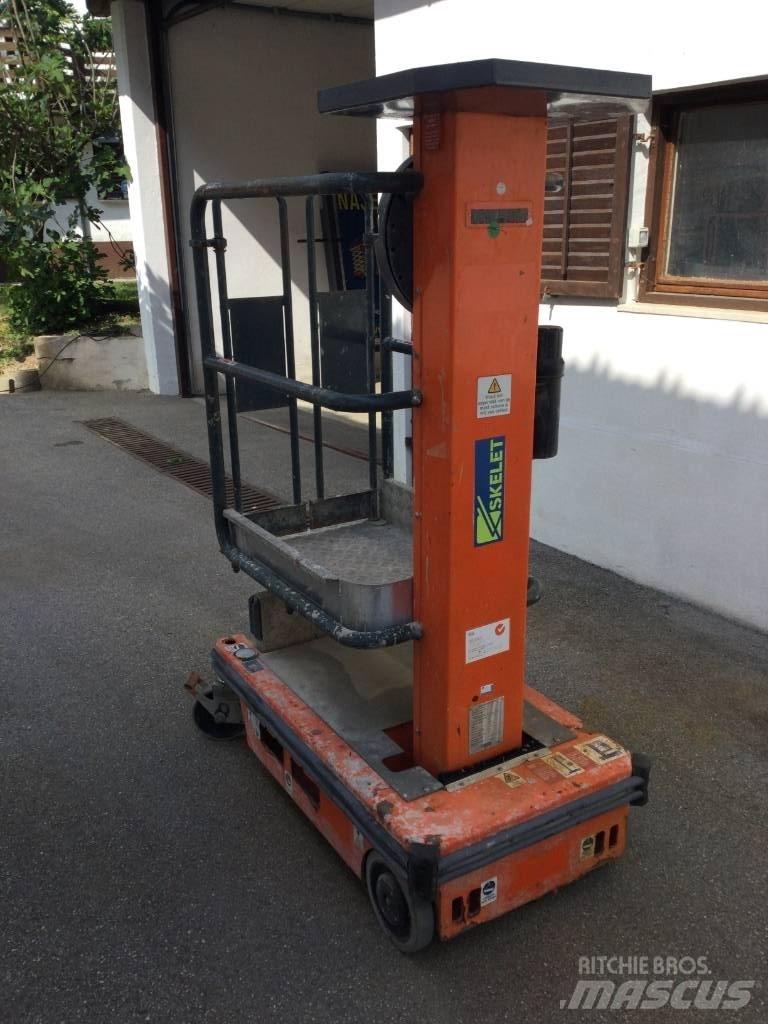 JLG Ecolift 50 Vertikalūs stiebiniai keltuvai