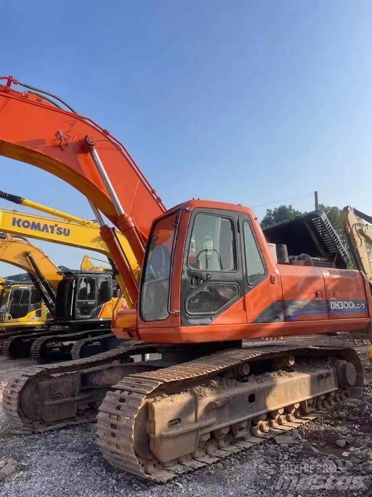 Doosan DH300 Vikšriniai ekskavatoriai