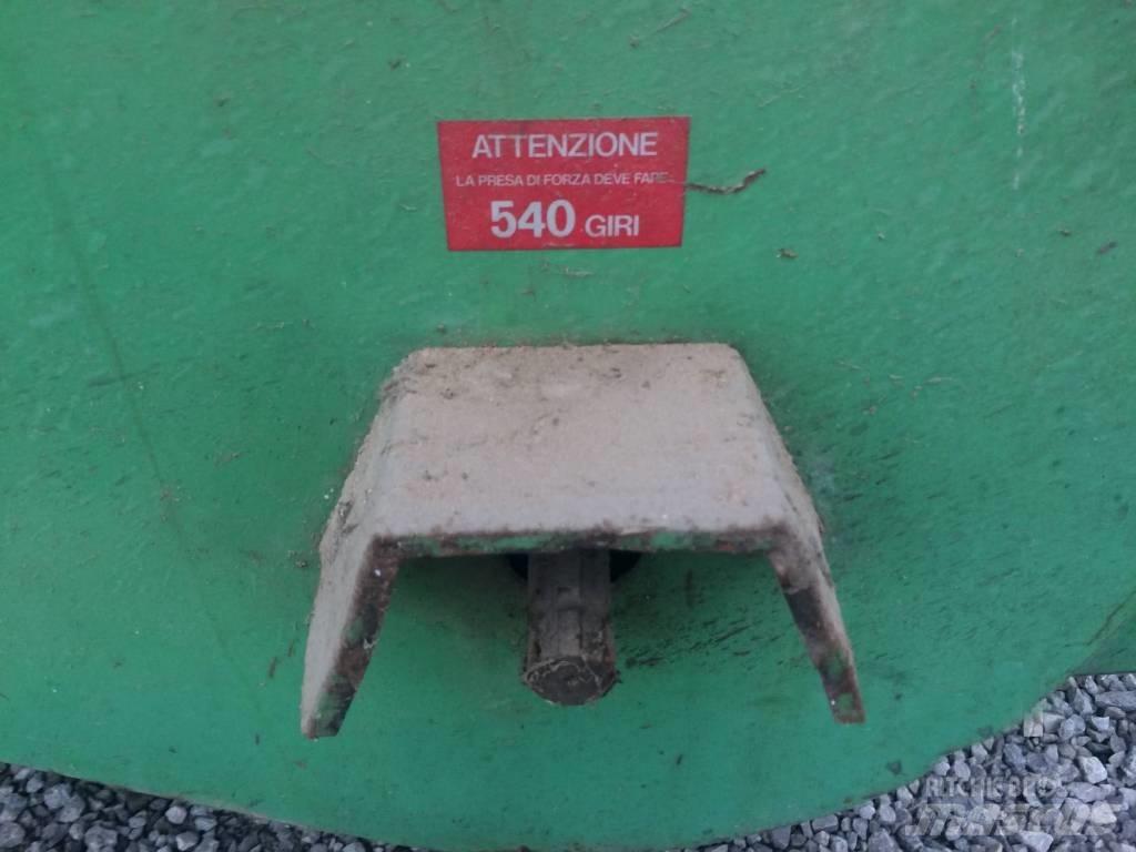  Strahl  700 Žemės ūkis - Kita
