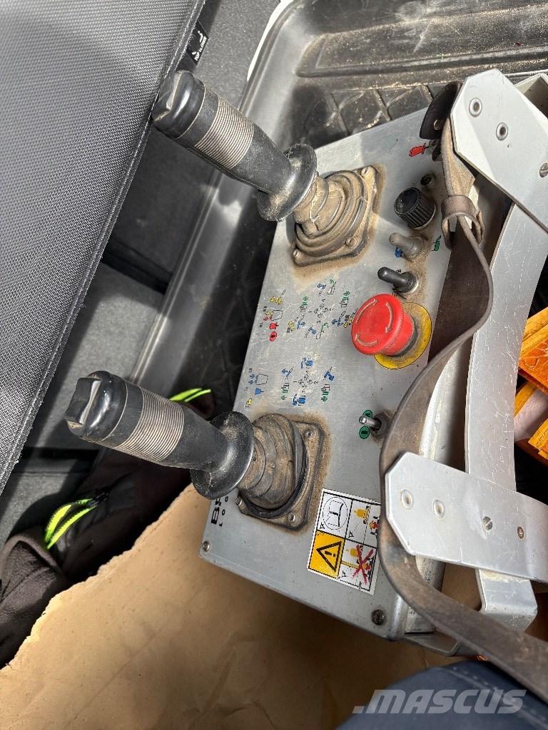 Brokk Brokk 40 robot Statyba - Kita