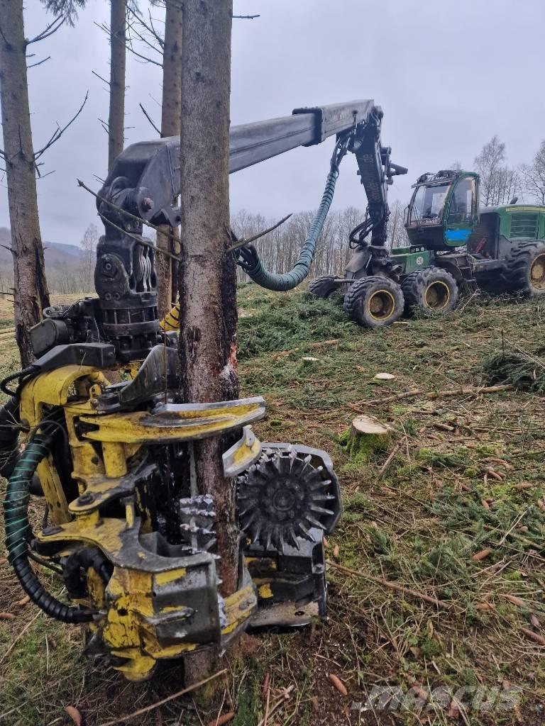 John Deere 1270 E Miško technika (Harvesteriai)